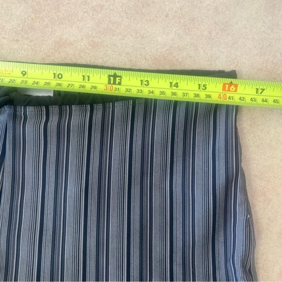 Nike Striped Stretch Pull On Capris - Picture 7 of 10